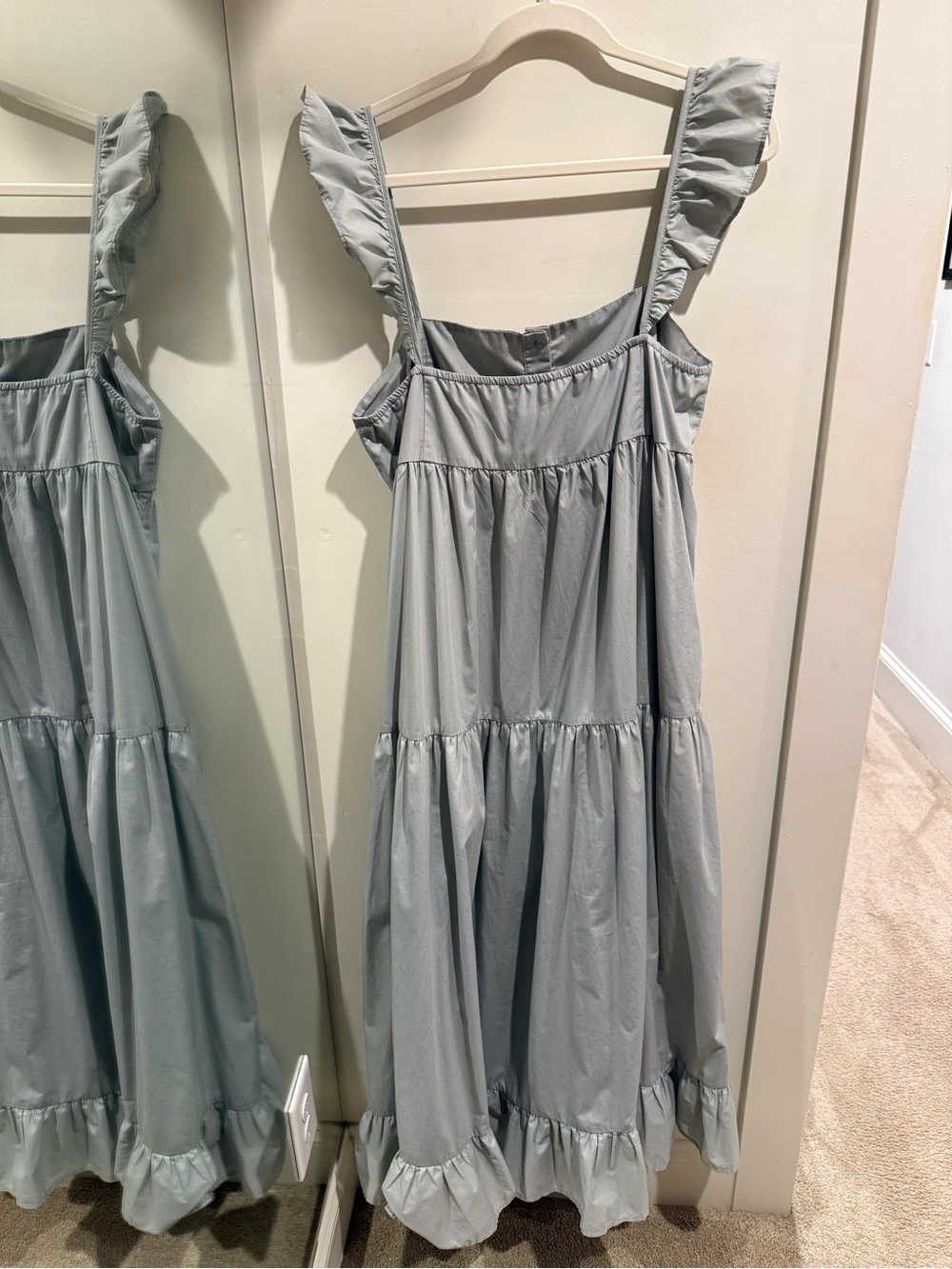 En Saison Flutter Sleeve Tiered Dress - Picture 3 of 3